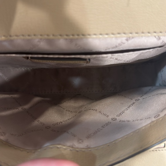 Micheal Kors KINSLEY MEDIUM WALLET CHAIN CLUTCH  LEATHER CROSSBODY BAG - Picture 4 of 10